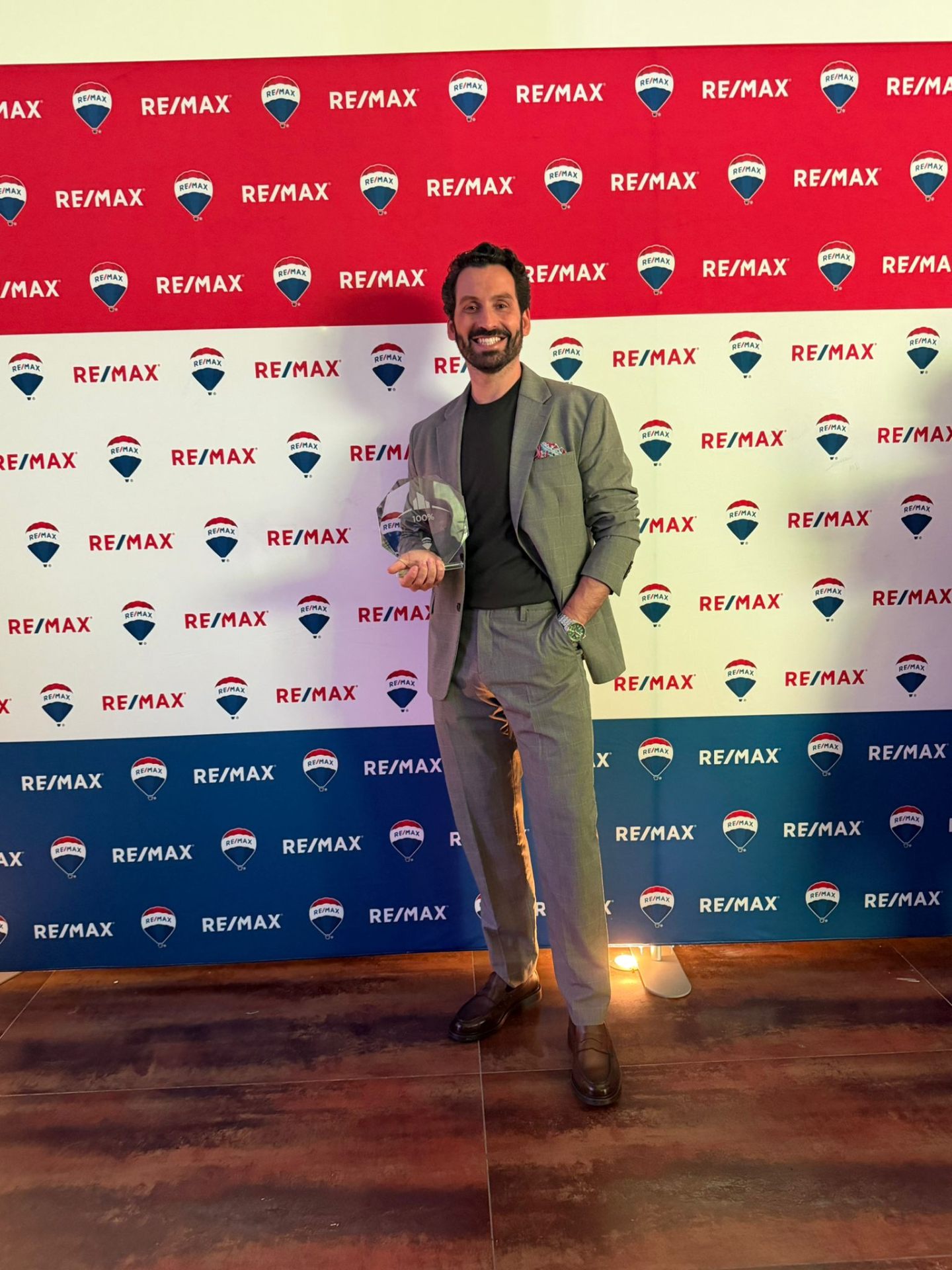 Tiago Carneiro, consultor imobiliário RE/MAX Majestic, distinguido pela Equipa Onyx Investments